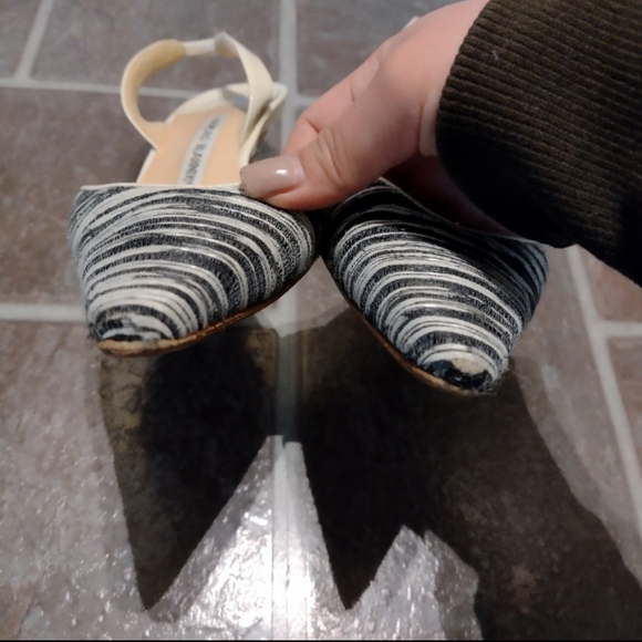 beautiful Manolo blahnik navy strip sling back heel size 36.5 - Picture 2 of 4